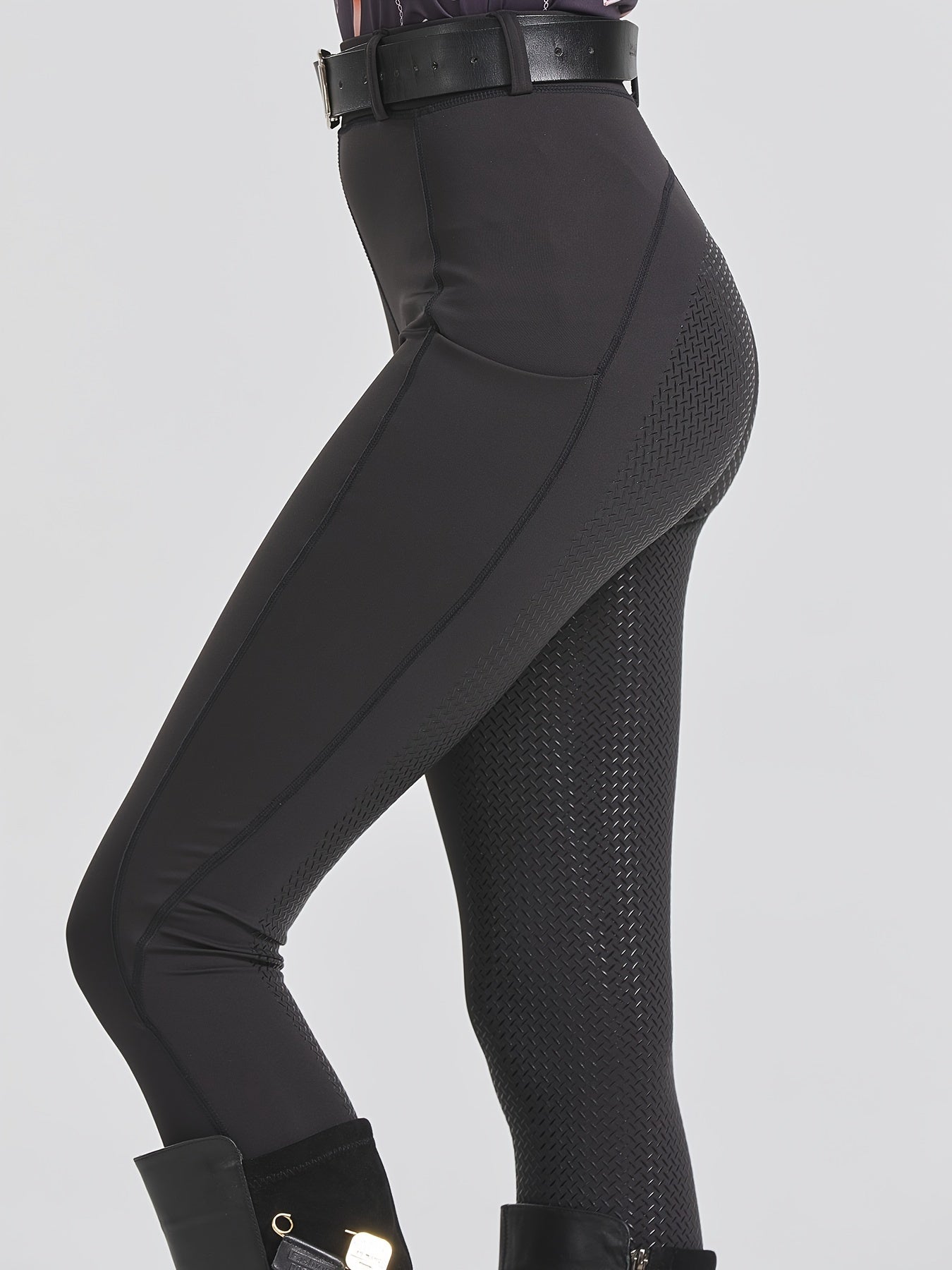 High-waisted Elastic and breathable riding pants