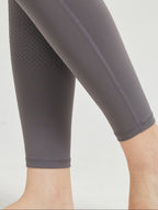 High-waisted Elastic and breathable riding pants