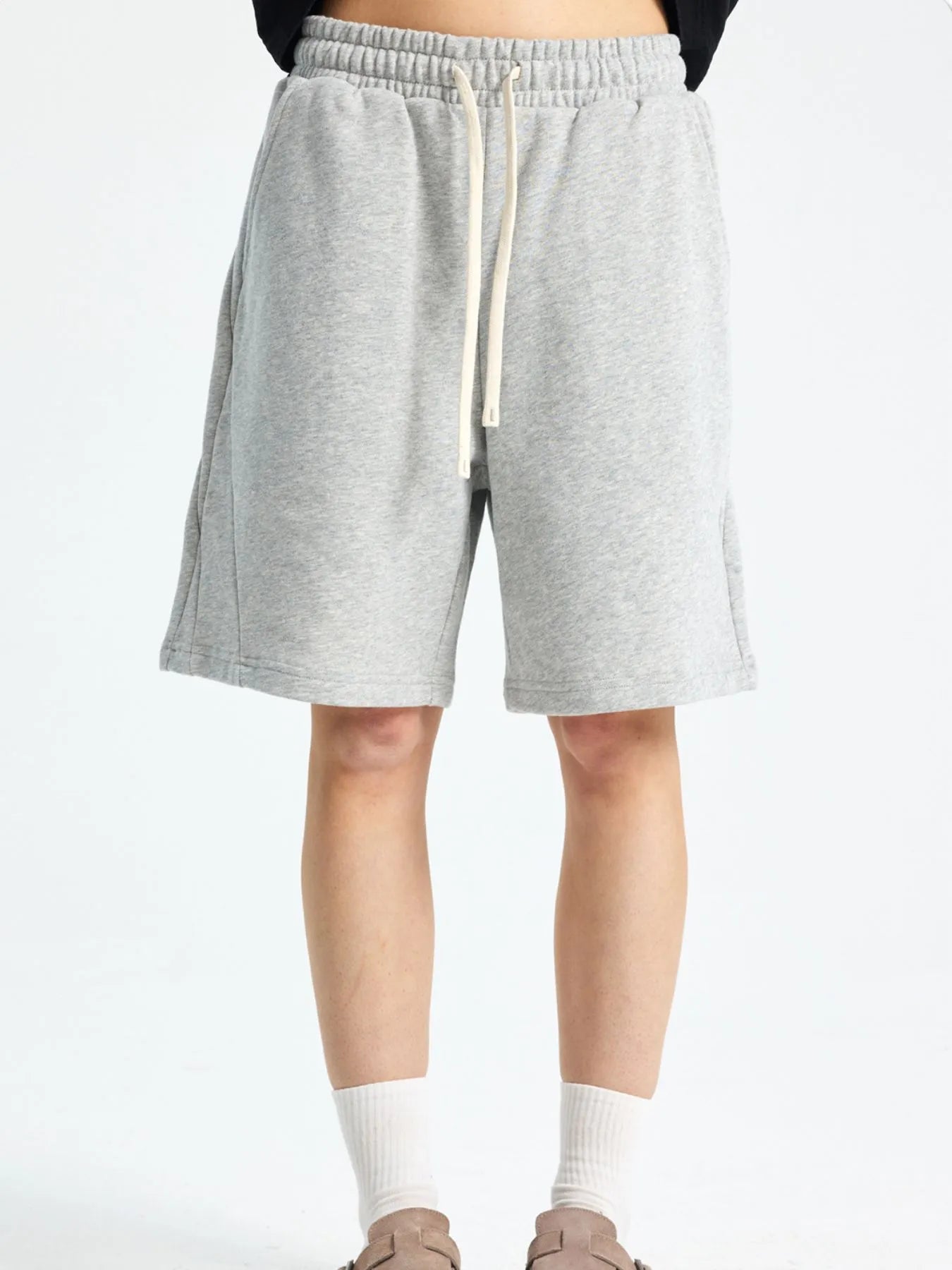 Trendsi lightweight drawstring shorts men in gray with elastic waistband and casual fit
