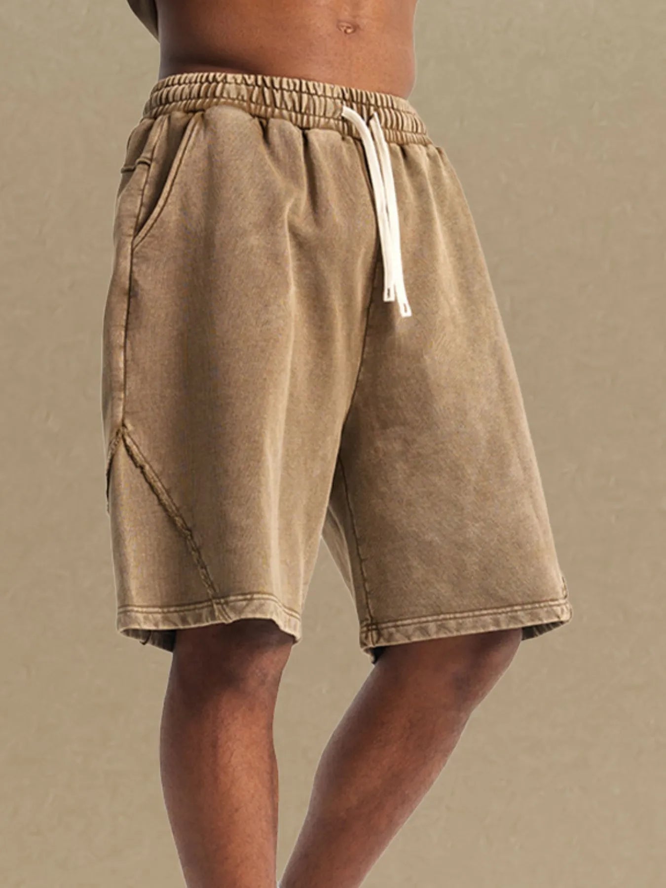 Trendsi men's casual shorts in brown with elastic waistband and drawstring for comfortable wear