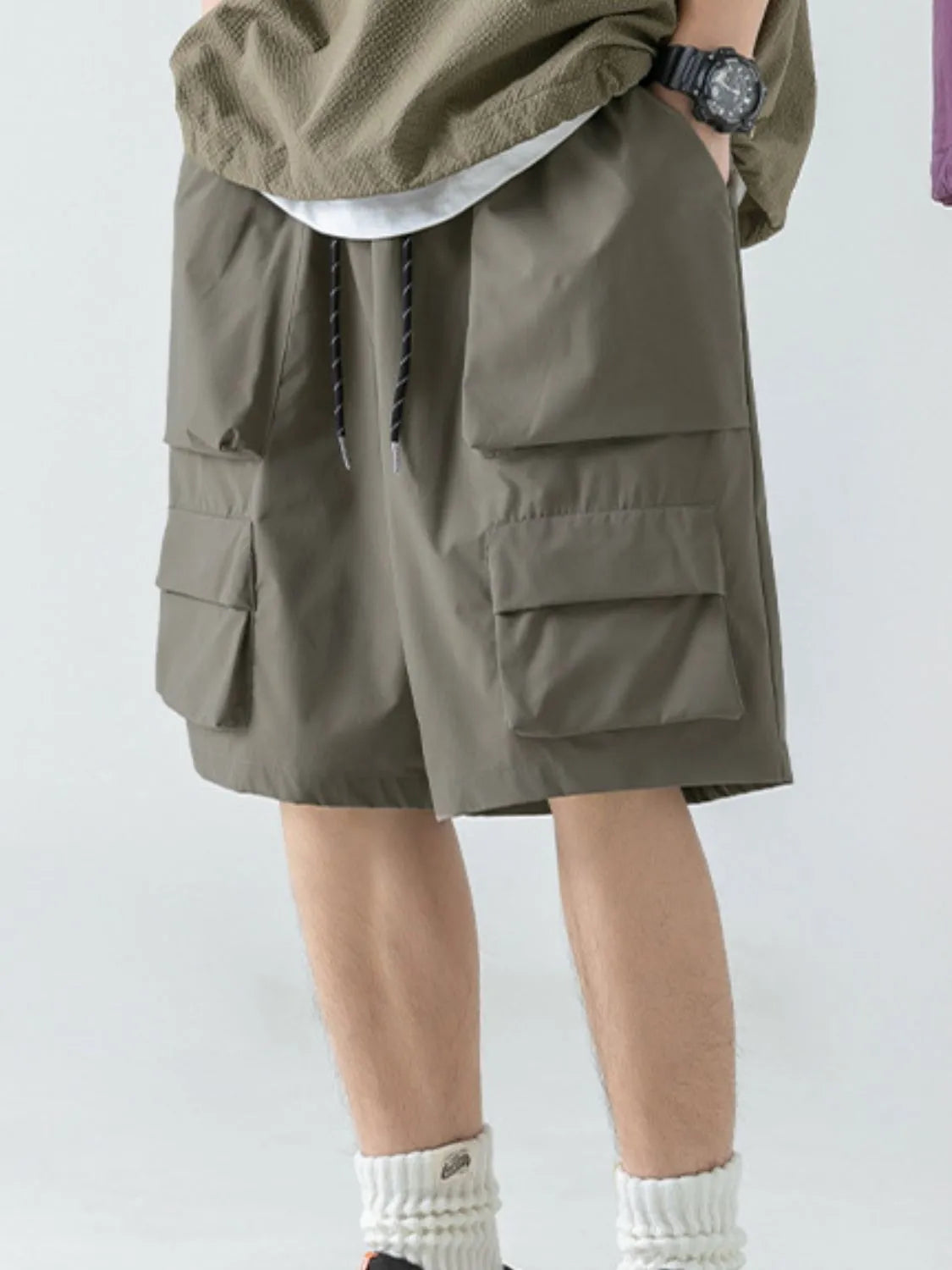 Trendsi men's summer shorts with pockets in olive green cargo style with multiple large pockets